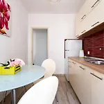 Apartment In Near Sea