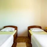 In Near Sea Apartment Rogoznica (Sibenik-Knin)