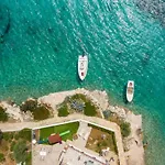 In Near Sea Apartment Rogoznica (Sibenik-Knin)
