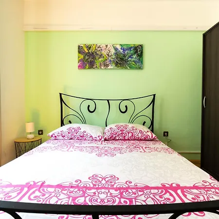 In Near Sea Apartment Rogoznica (Sibenik-Knin)