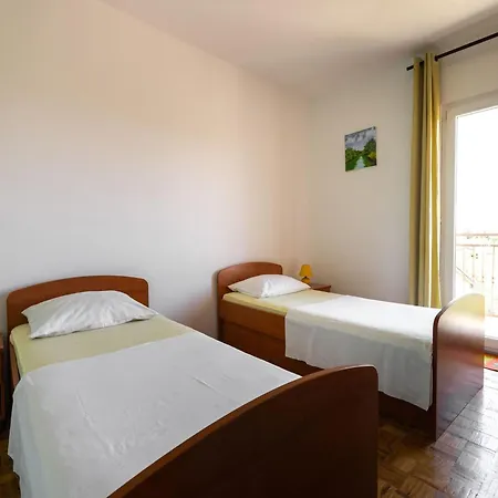 Apartment In Near Sea