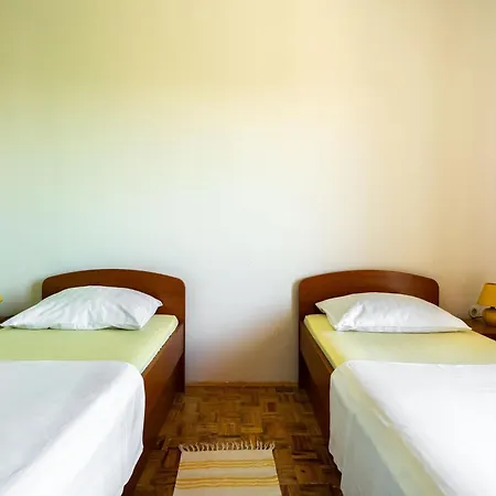 In Near Sea Apartment Rogoznica (Sibenik-Knin)