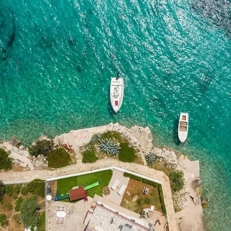 In Near Sea Апартаменты Рогозница