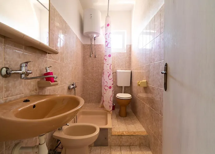 アパート In Near Sea *