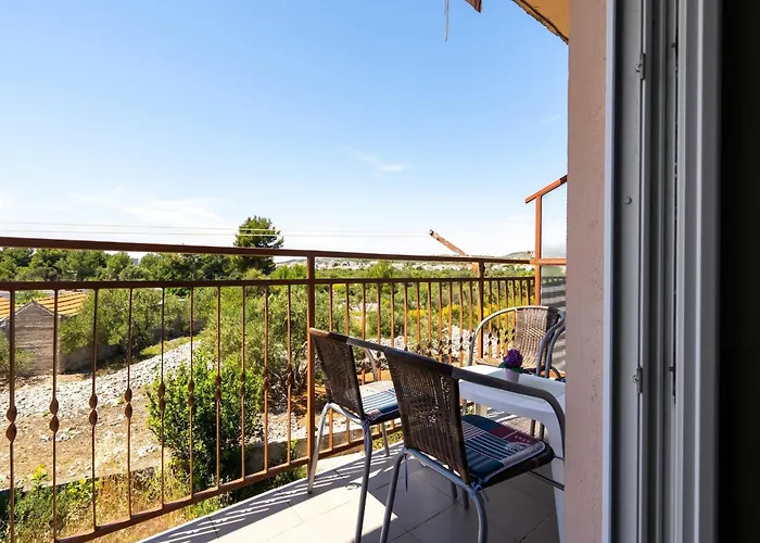 Apartment In Near Sea *